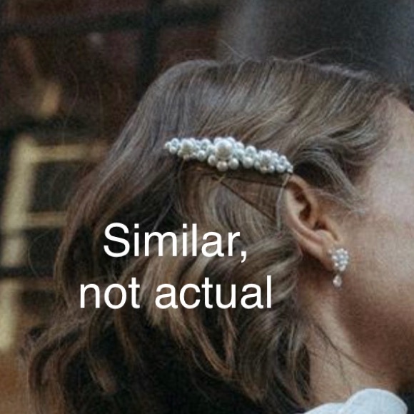 Faux pearl-embellished hair clip Pearl Large Flower Hair Clip - Picture 2 of 4